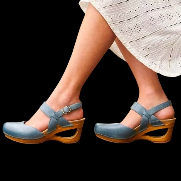 Dansko Taci Mary Jane Clogs Women’s 7 EU 37 Blue Leather Wood Cutout - Picture 3 of 13